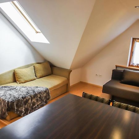 Lovely Apartment In City Center Of Jelenia Gora. Esterno foto