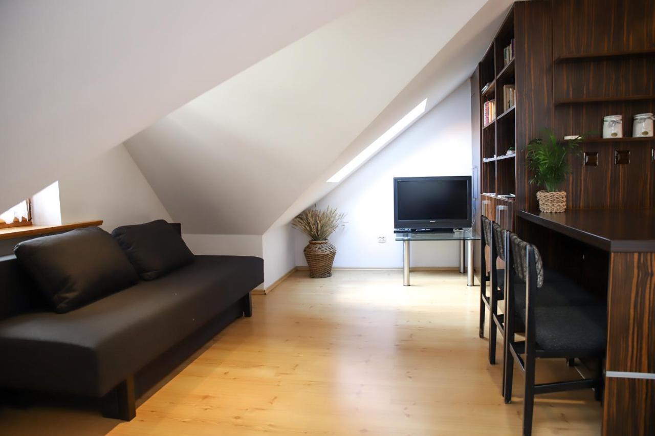 Lovely Apartment In City Center Of Jelenia Gora. Esterno foto