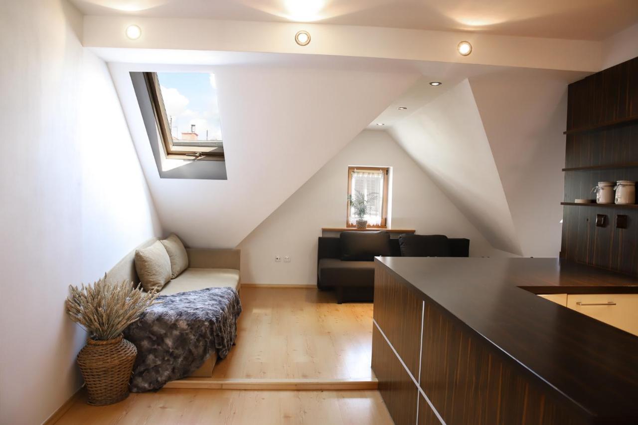 Lovely Apartment In City Center Of Jelenia Gora. Esterno foto