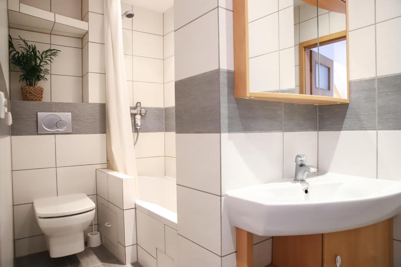 Lovely Apartment In City Center Of Jelenia Gora. Esterno foto